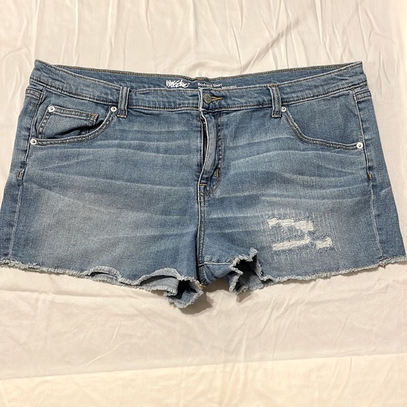Denim Shorts - Picture 1 of 2